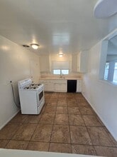 10453 Miranda Ave in Buena Park, CA - Building Photo - Building Photo