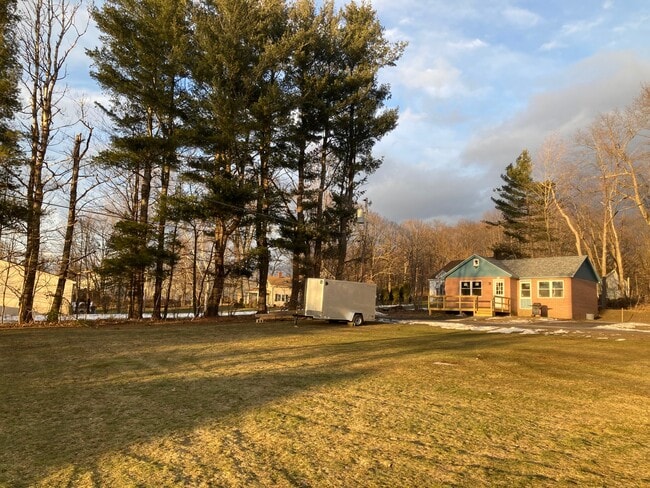 35 Skytop Dr in Bennington, VT - Building Photo - Building Photo