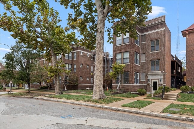 5675 Waterman Blvd in St. Louis, MO - Building Photo - Building Photo