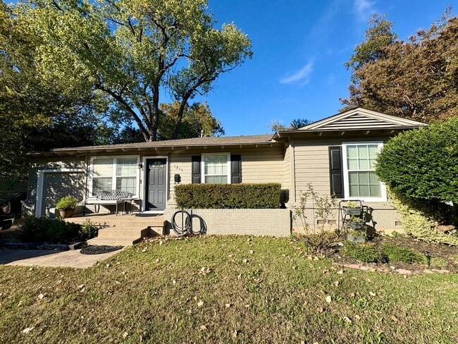 property at 1311 W Lovers Ln