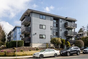 234 Templeton Dr N in Vancouver, BC - Building Photo
