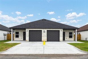 10 Valley N Cir in La Feria, TX - Building Photo