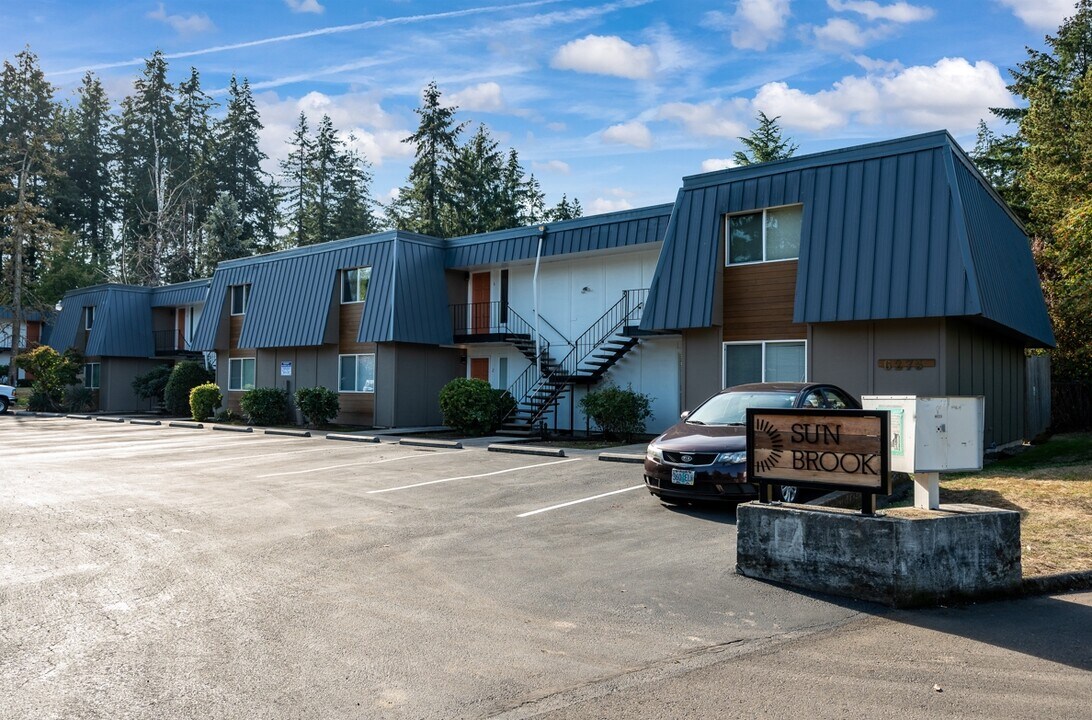 Sun Brook Apartments in Beaverton, OR - Foto de edificio