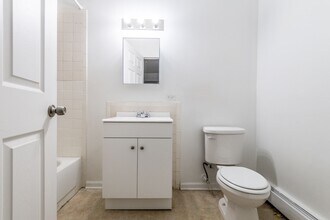 5556-64 W Jackson Blvd Chicago, IL 60644 in Chicago, IL - Foto de edificio - Building Photo