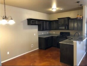 1824 Post Oak Rd in El Reno, OK - Building Photo - Building Photo