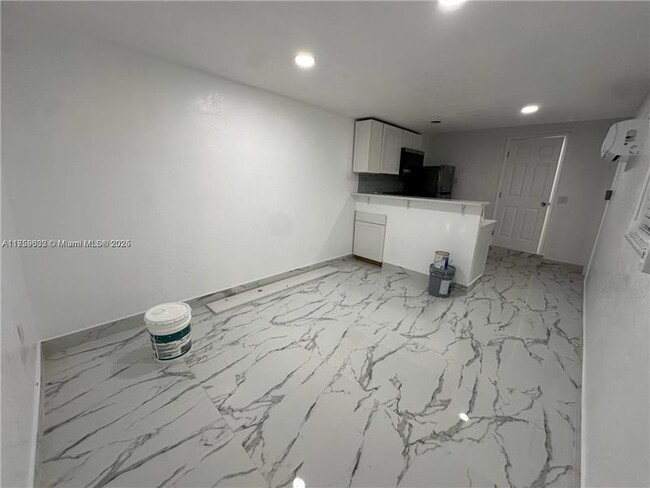 3328 Wilson St in Hollywood, FL - Building Photo - Building Photo