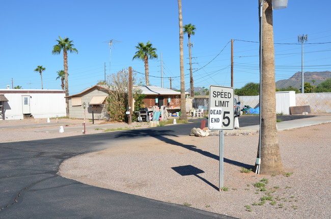 Arizona Sleets Mobile Home Park in Apache Junction, AZ - Building Photo - Building Photo