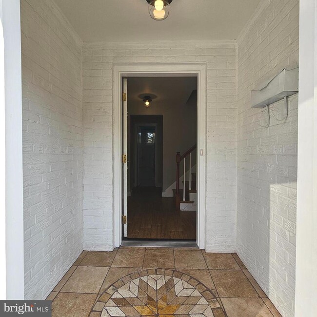 7204 Camp Alger Ave in Falls Church, VA - Building Photo - Building Photo