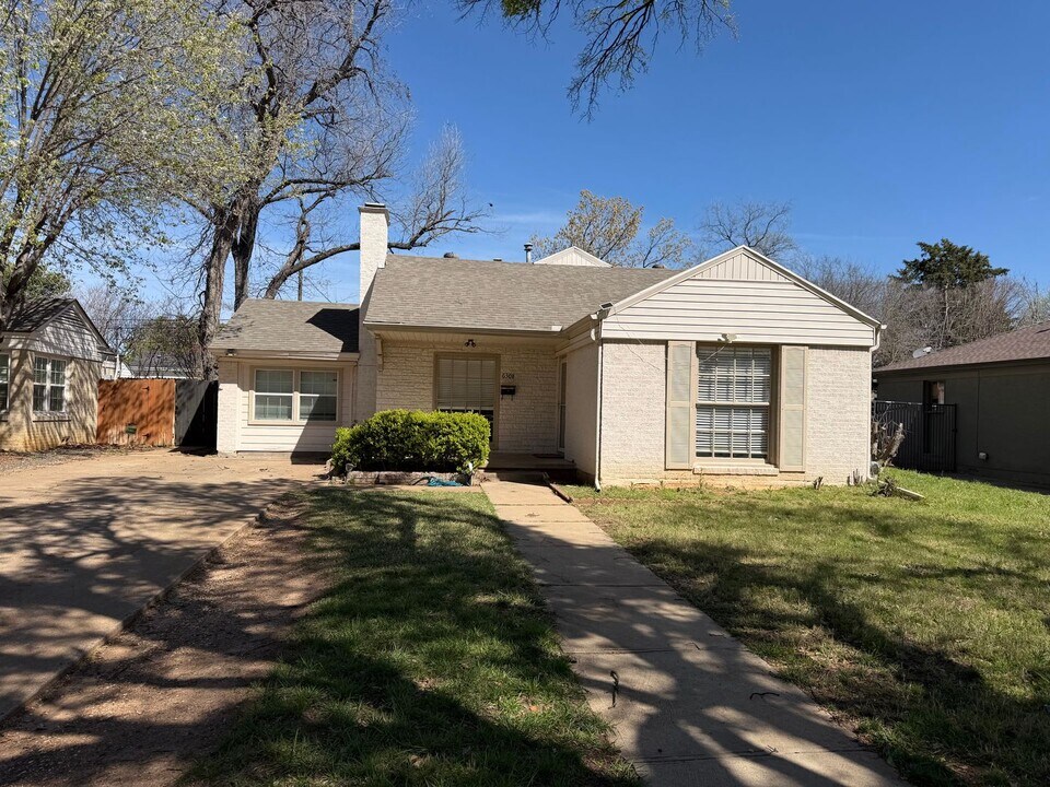 6308 Malvey Ave in Fort Worth, TX - Building Photo