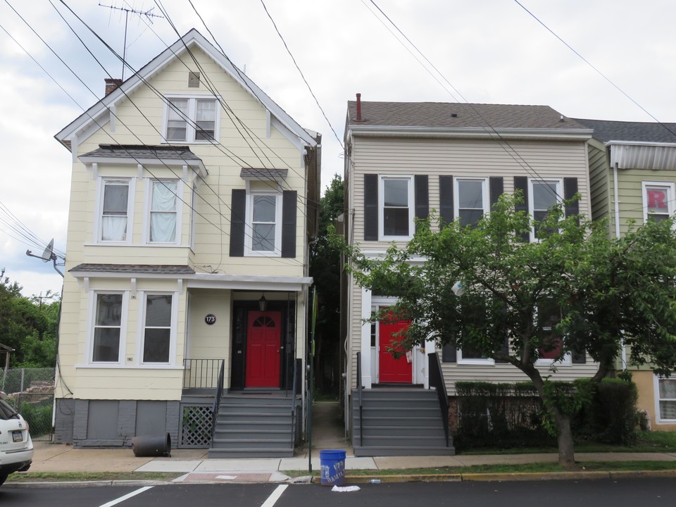 167 Hamilton St in New Brunswick, NJ - Building Photo