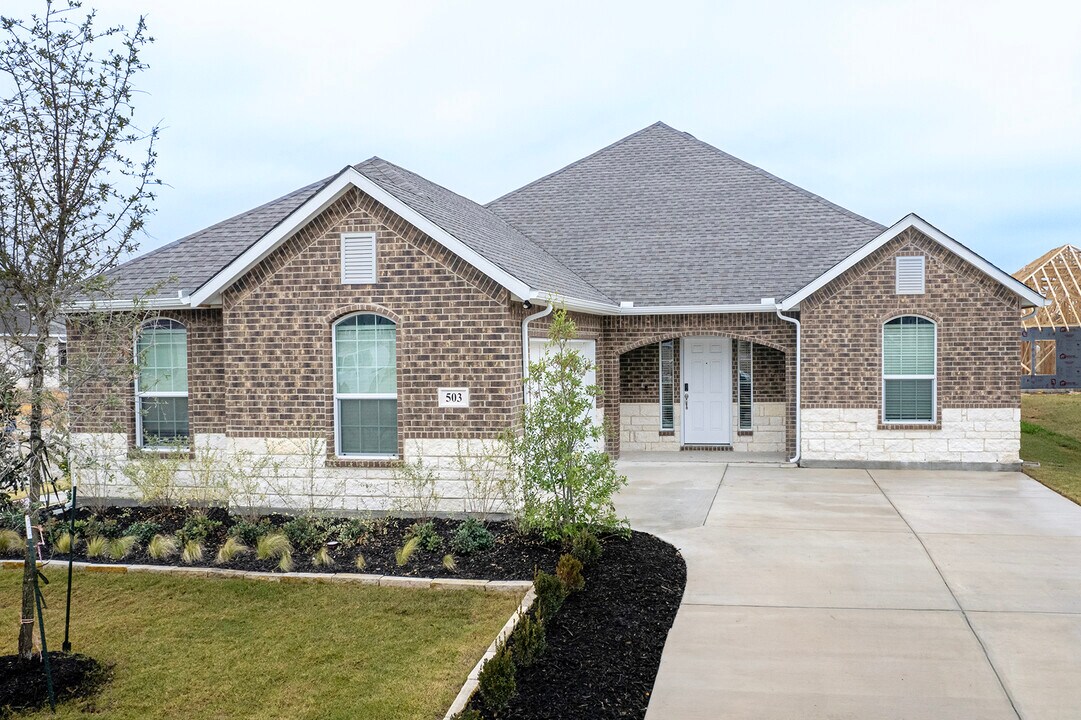 551 Tiffany Ln in Red Oak, TX - Building Photo