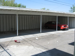 1321 W Avenue I in Lancaster, CA - Building Photo - Building Photo