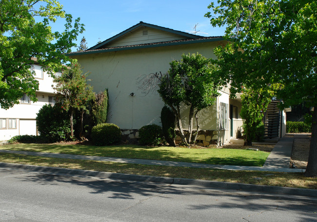 7183 Bark Ln in San Jose, CA - Foto de edificio - Building Photo