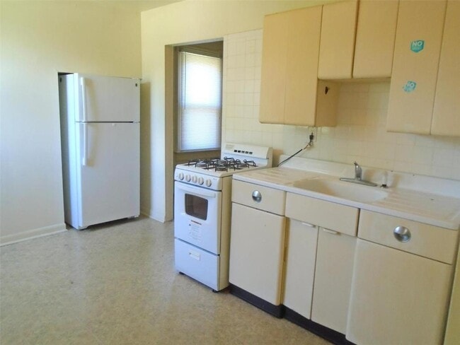 837 Lebanon Ave in Belleville, IL - Building Photo - Building Photo