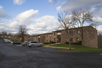 Lexington Manor Apartments in Imperial, PA - Foto de edificio - Building Photo