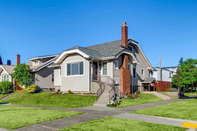 property at 1122 N 7th St