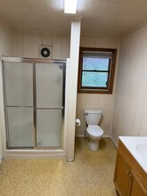 729 Powell Ave, Unit D in Morgantown, WV - Foto de edificio - Building Photo