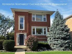 332 N Smith St in Palatine, IL - Building Photo