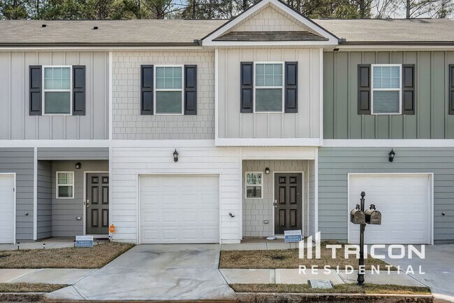 4954 Lower Elm St in Atlanta, GA - Building Photo - Building Photo