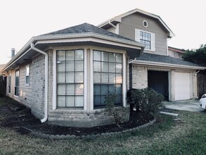 16019 Vista Del Mar Dr in Houston, TX - Building Photo - Building Photo