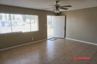 209 E Harding Ave in Bakersfield, CA - Building Photo - Building Photo