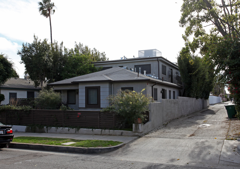 1116 Chelsea Dr in Santa Monica, CA - Foto de edificio