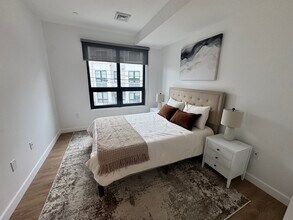 130 Gardner St, Unit 203 in Boston, MA - Foto de edificio - Building Photo