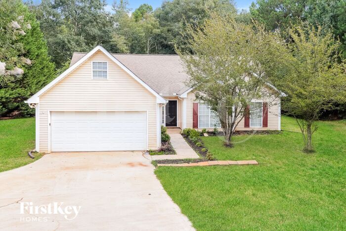 1297 Coan Dr in Locust Grove, GA - Building Photo