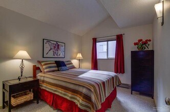 19717 SW Mount Bachelor Dr in Bend, OR - Building Photo - Building Photo