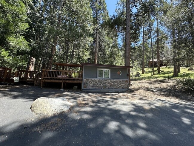 55045 Strong Dr in Idyllwild, CA - Building Photo - Building Photo
