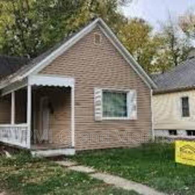 property at 845 W Sawyer St