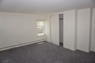 12 Union St in Franklin Township, NJ - Building Photo - Building Photo