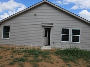 1658 Lilyturf Rd in New Braunfels, TX - Building Photo - Building Photo