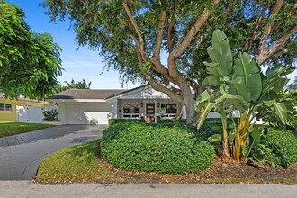 1114 SE 14th Ave in Deerfield Beach, FL - Building Photo - Building Photo