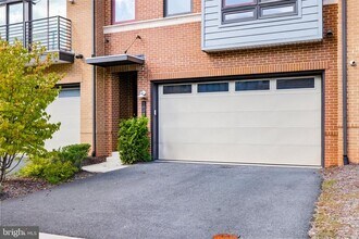 1803 Blue Marble Terrace SE in Leesburg, VA - Building Photo - Building Photo