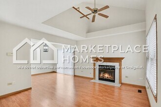 7130 Coachwood Trail in Tinley Park, IL - Building Photo - Building Photo