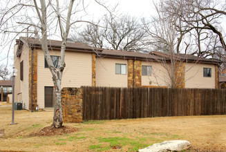 3704 S Madison Ave in Tulsa, OK - Building Photo - Building Photo