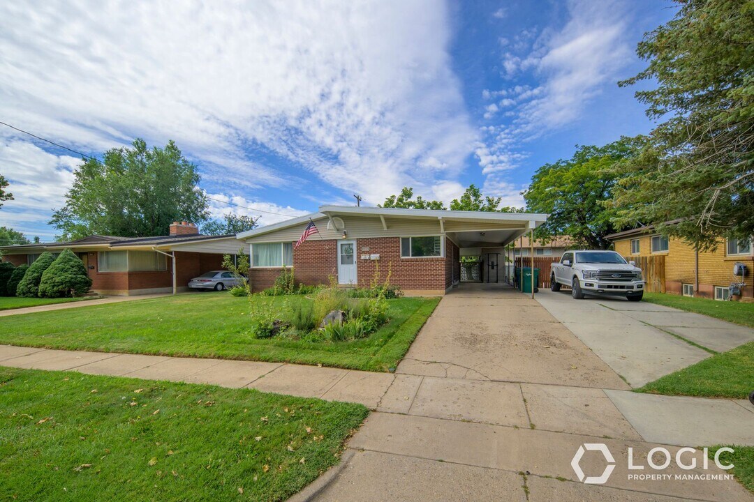 985 Jackson Ave in Ogden, UT - Building Photo