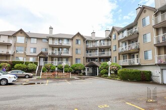 Hanna Estates in Abbotsford, BC - Building Photo - Building Photo