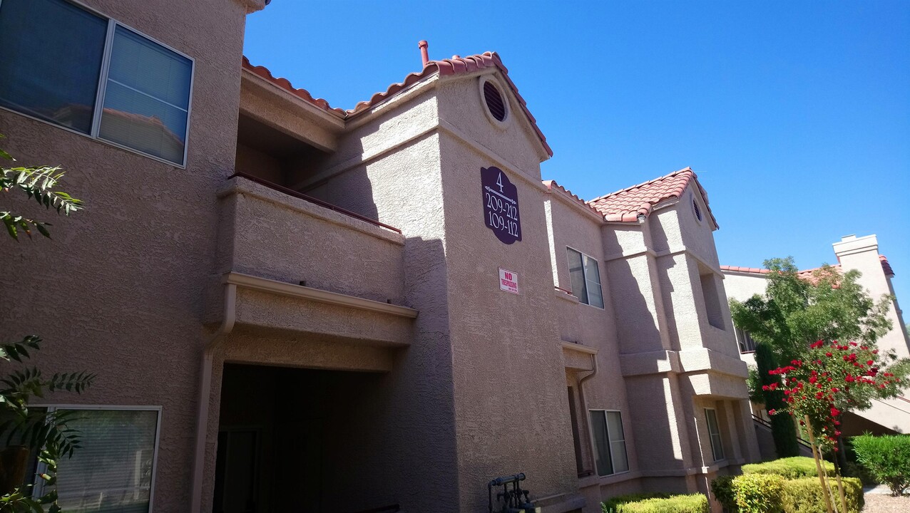 5225 W Reno Ave in Las Vegas, NV - Building Photo