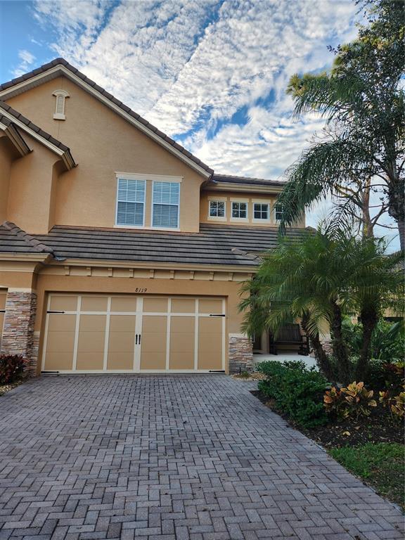 8119 Villa Grande Ct in Sarasota, FL - Building Photo - Building Photo