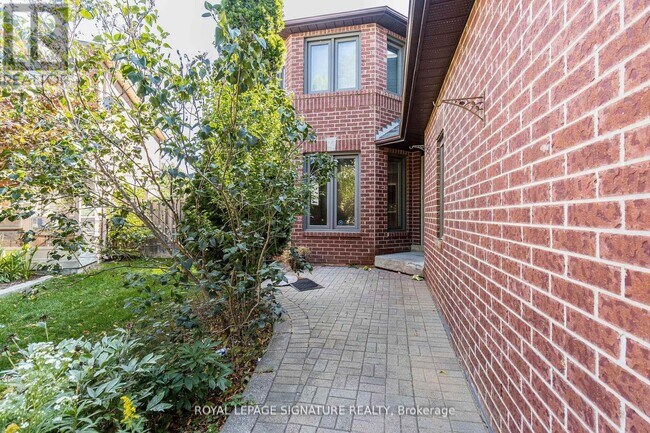 37 Richwood Cres in Brampton, ON - Building Photo - Building Photo