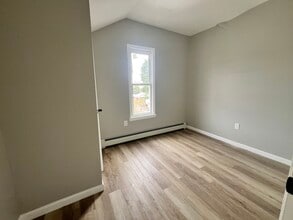 342 Morrissee Ave, Unit 1 in Haledon, NJ - Building Photo - Building Photo