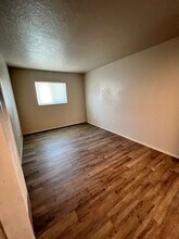 305 Charleston St SE in Albuquerque, NM - Building Photo - Building Photo