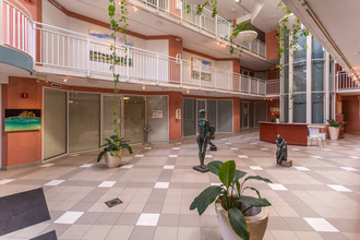 Commodore Inn The Grove in Coconut Grove, FL - Building Photo - Lobby