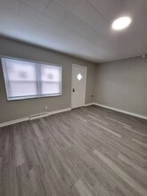 1219 Walnut St in McKeesport, PA - Foto de edificio - Building Photo