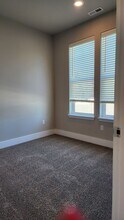 15615 View Dr Ct SE in Yelm, WA - Building Photo - Building Photo