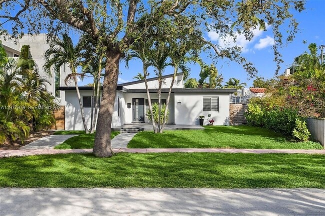 1519 Biarritz Dr in Miami Beach, FL - Building Photo - Building Photo