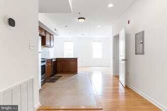 227 E Girard Ave in Philadelphia, PA - Building Photo - Building Photo