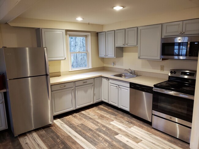 1379 Wetherill Rd in Phoenixville, PA - Building Photo - Building Photo